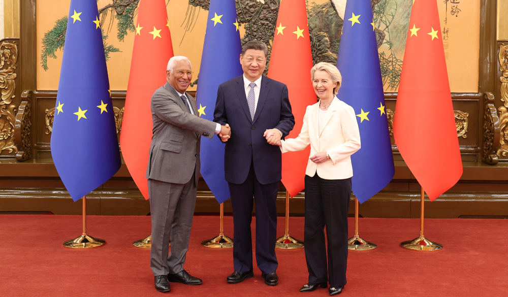 習(xí)近平會(huì)見(jiàn)歐洲理事會(huì)主席科斯塔、歐盟委員會(huì)主席馮德萊恩